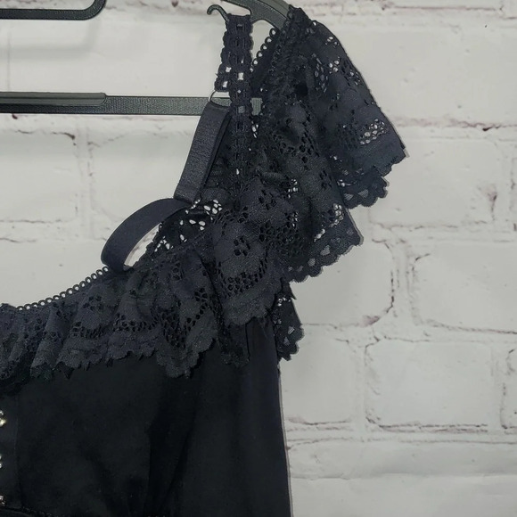 Torrid Curve Black Lace Hook & Eye Bodysuit Size 1 - Picture 3 of 13